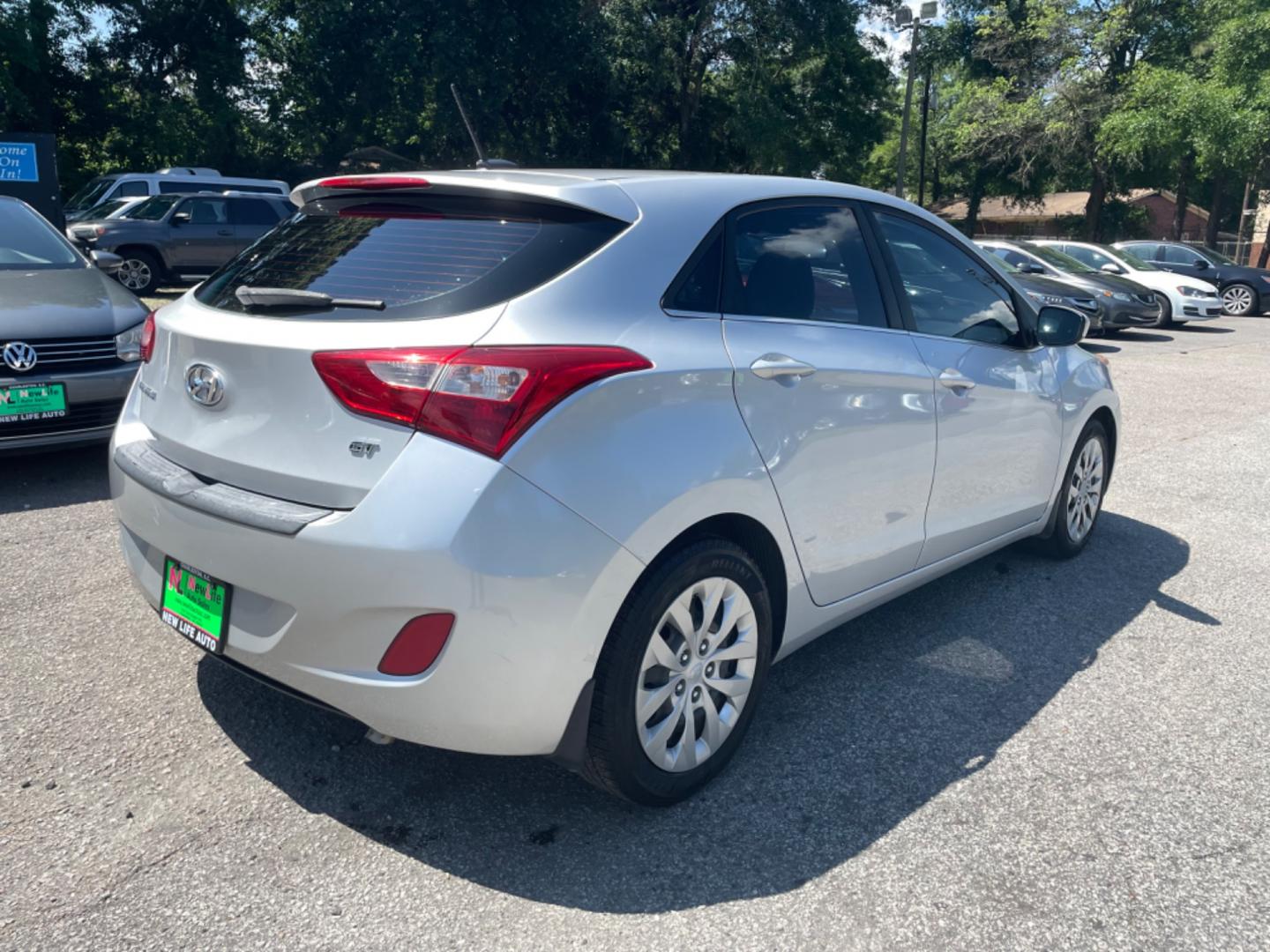 2016 SILVER HYUNDAI ELANTRA GT BASE (KMHD35LH2GU) with an 2.0L engine, Automatic transmission, located at 5103 Dorchester Rd., Charleston, SC, 29418-5607, (843) 767-1122, 36.245171, -115.228050 - Spacious interior with CD/AUX/Sat/Bluetooth, Power Windows, Power Locks, Power Mirrors, Cooling Glove Box, Keyless Entry. 144k miles Located at New Life Auto Sales! 2023 WINNER for Post & Courier's Charleston's Choice Pre-owned Car Dealer AND 2018-2024 Top 5 Finalist for Charleston City Paper's BES - Photo#6